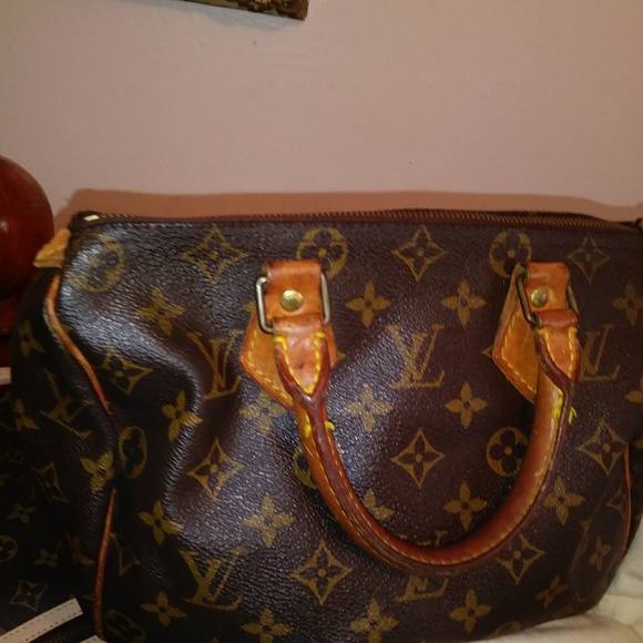 Authentic Vintage Louis Vuitton Speedy 30 - Picture 2 of 7